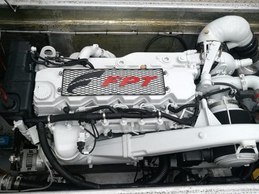 FPT N67 – 450 Repower – AMF Jet Boat FPT N67 – 450 Repower – AMF Jet Boat