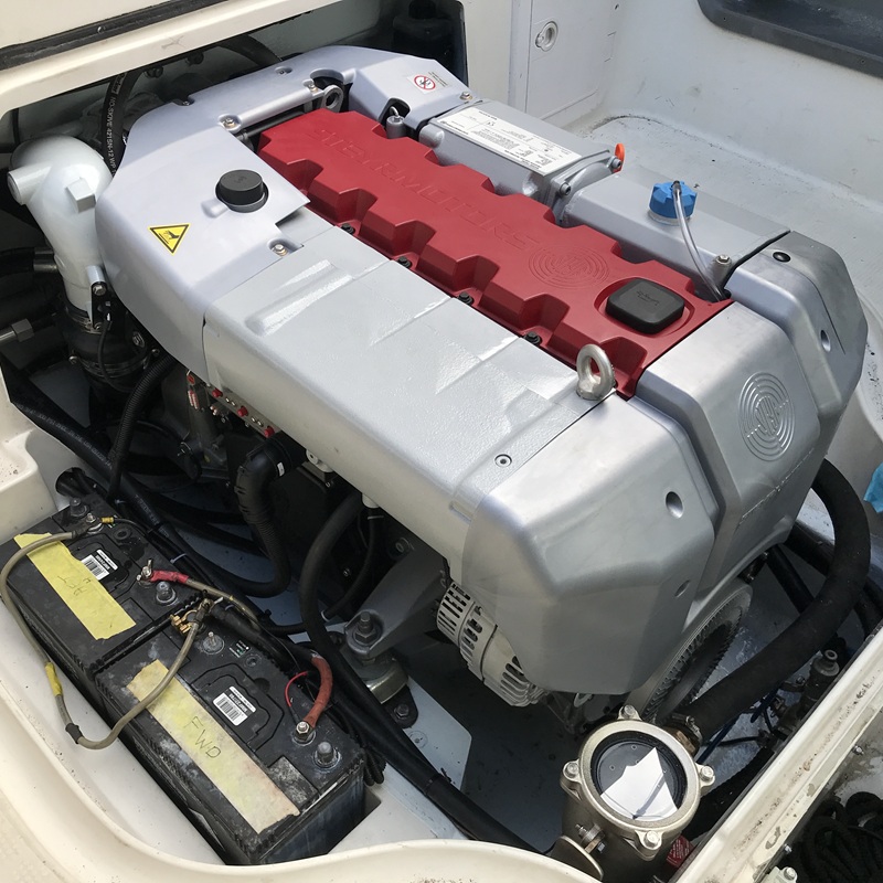 Steyr SE298E40 installed in a Rayglass 730