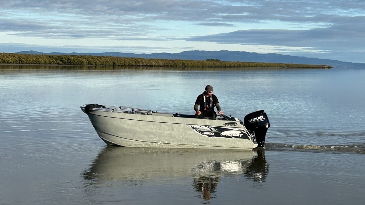 Fatcat 4500 with Suzuki 60hp on sea trial Fatcat 4500 with Suzuki 60hp on sea trial