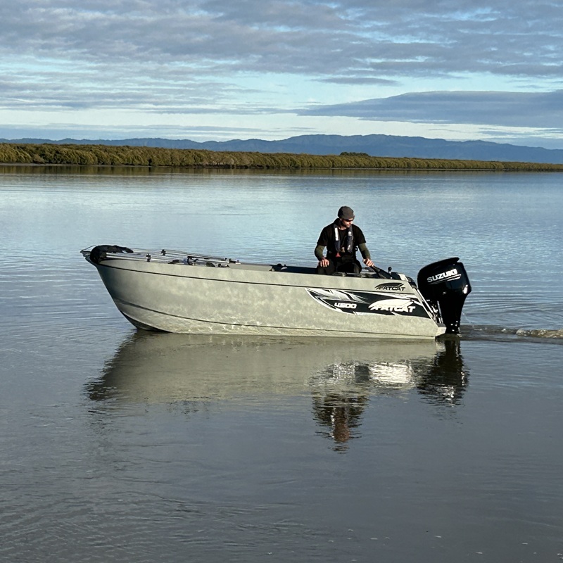 Fatcat 4500 with Suzuki 60hp on sea trial mobile view Fatcat 4500 with Suzuki 60hp on sea trial