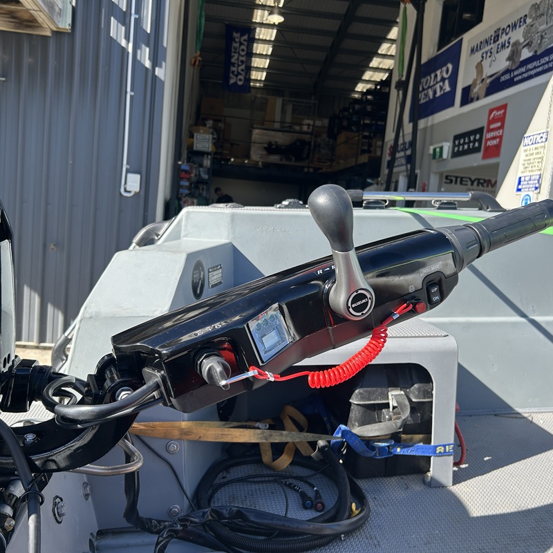 Suzuki DF60ATLH tiller handle mobile view Suzuki DF60ATLH tiller handle