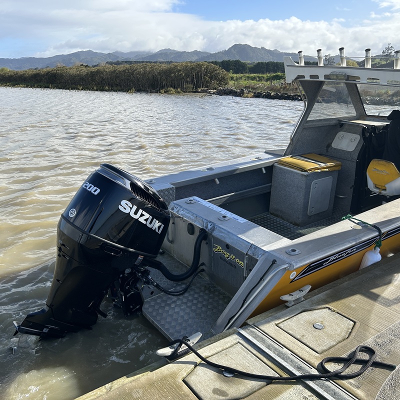 Bluefin HT700 Suzuki DF200TX Repower mobile Bluefin HT700 Suzuki DF200TX Repower